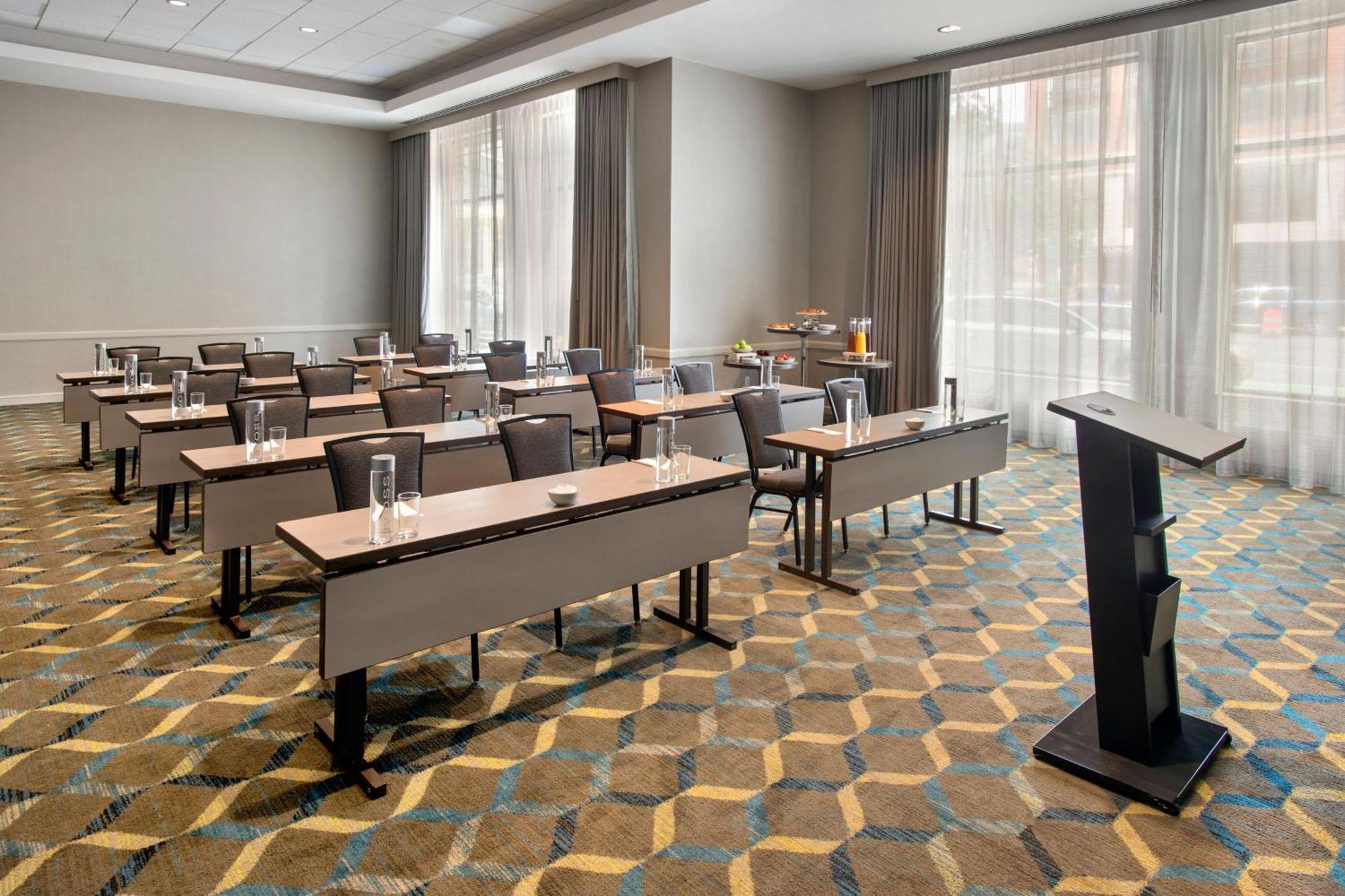 Residence Inn By Marriott Boston Кеймбридж Екстериор снимка